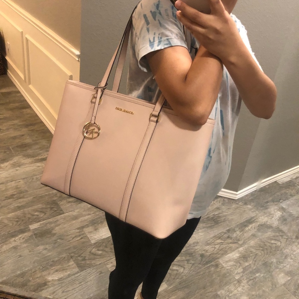 New Mk Black Large Zipper Tote - Picture 6 of 7